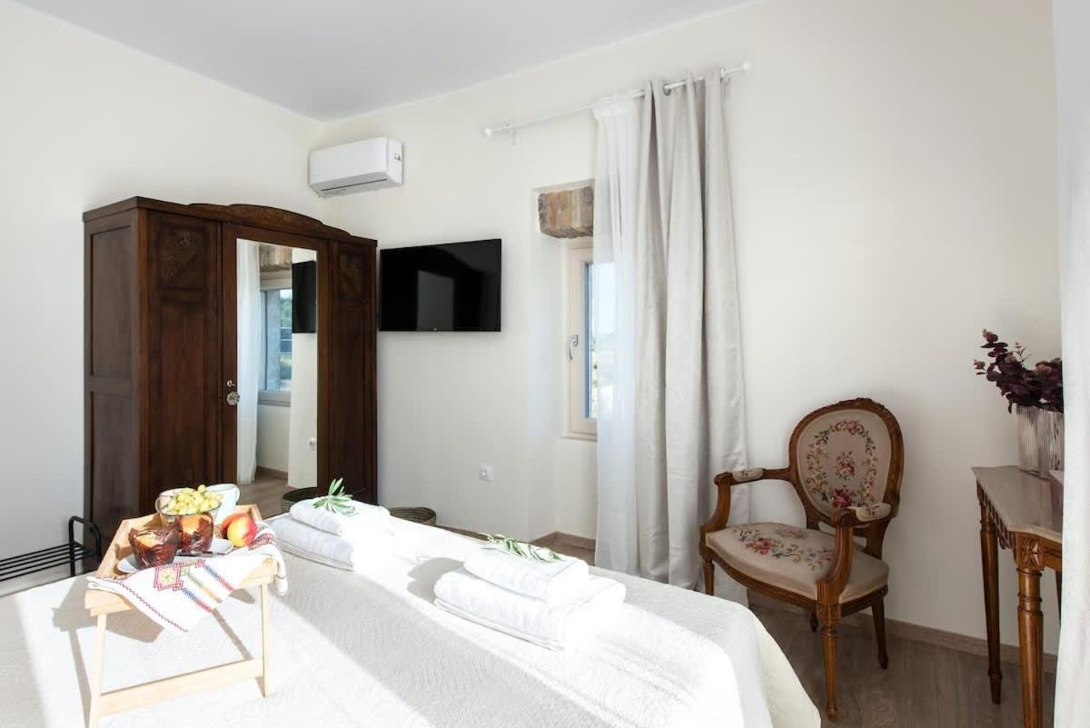 Iliopetra House 2 - Corfu Retreat With Jacuzzi Holiday home *