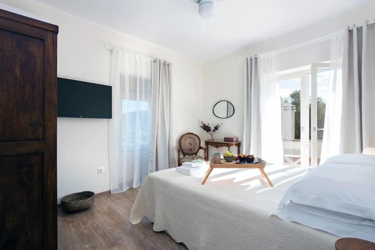Iliopetra House 2 - Corfu Retreat With Jacuzzi Holiday home